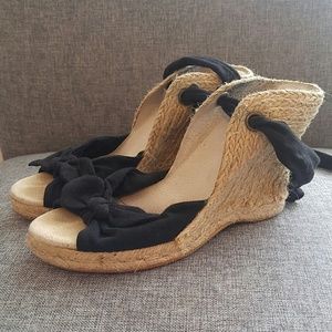 Old Navy Black Espadrille Wedges